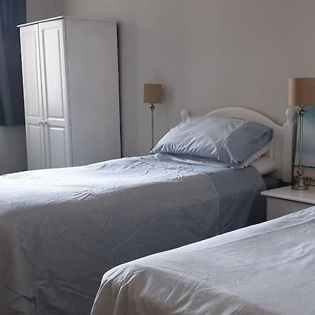 Seafront Apartment, Ground Floor, Free Parking Newcastle  Bagian luar foto