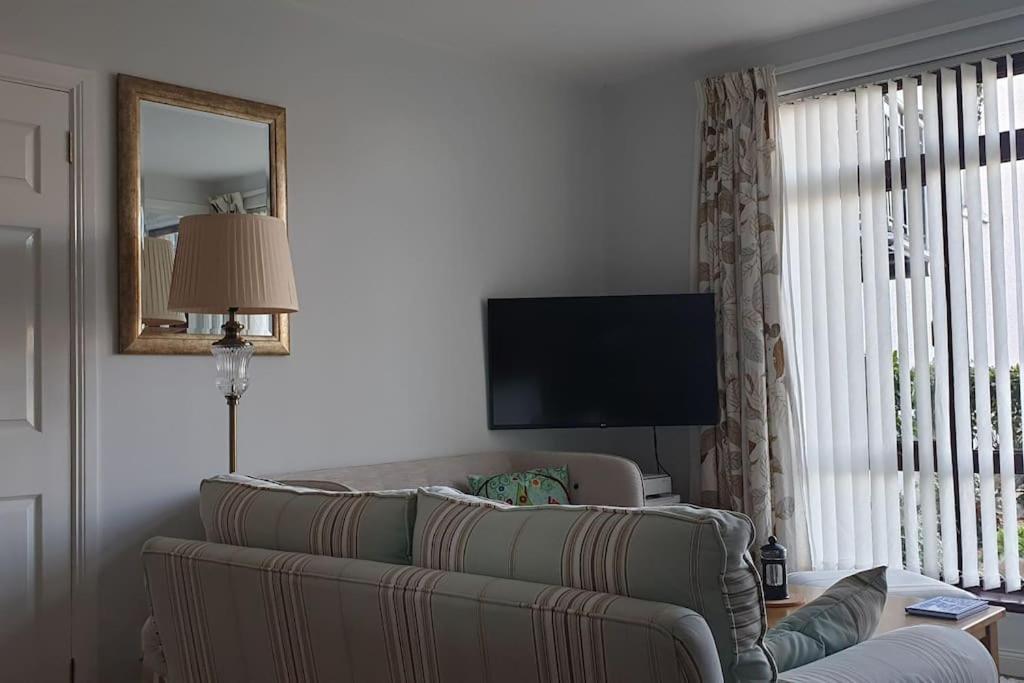 Seafront Apartment, Ground Floor, Free Parking Newcastle  Bagian luar foto